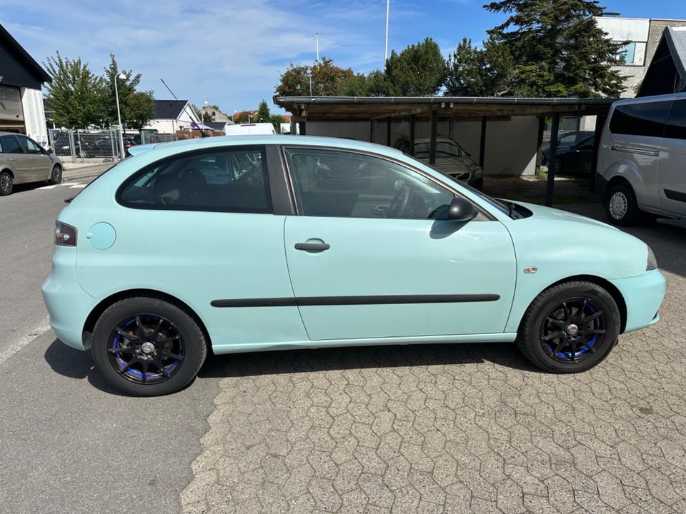 Seat Ibiza 1,4 16V 85 Reference 5d