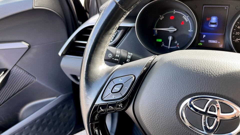 Toyota C-HR 1,8 Hybrid Selected CVT 5d