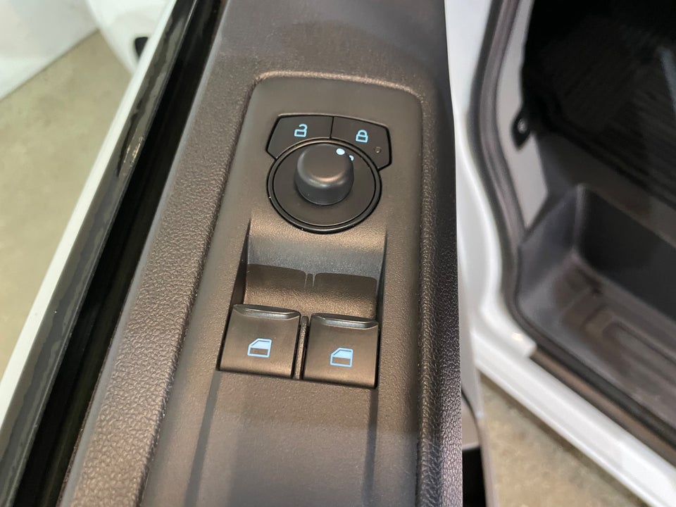 Ford Transit Custom 300L 2,0 EcoBlue Trend