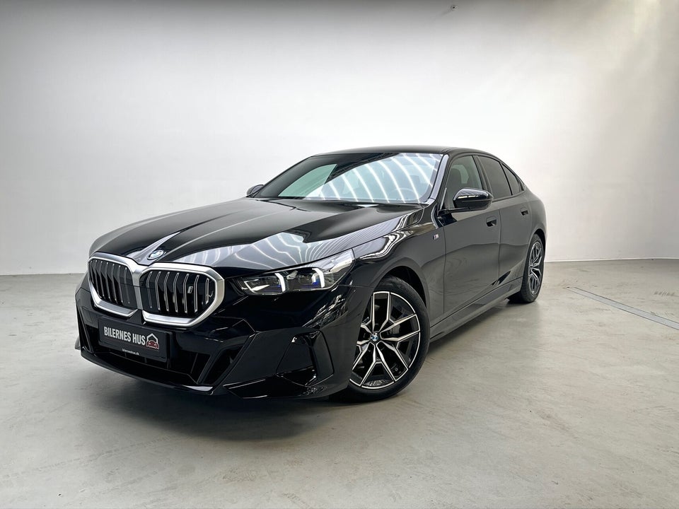 BMW i5 eDrive40 Fully Charged M-Sport Pro 4d