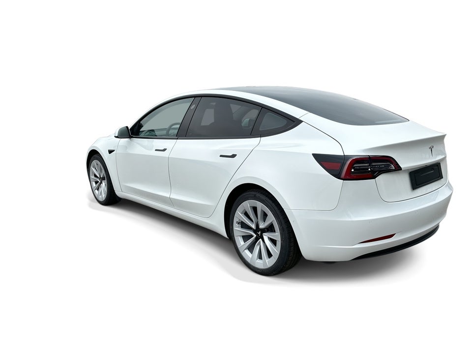 Tesla Model 3 Standard Range+ RWD 4d