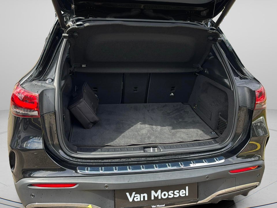 Mercedes EQA350 AMG Line 4Matic 5d