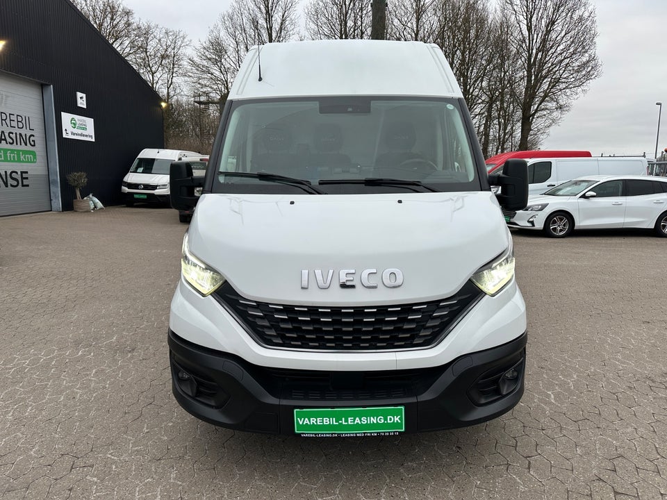 Iveco Daily 2,3 35C12 12m³ Van AG8