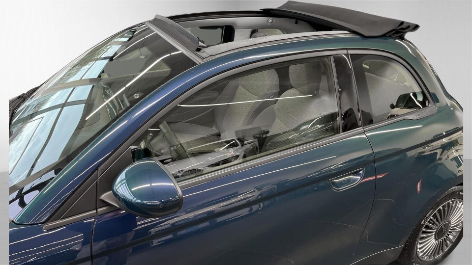 Fiat 500e 42 Icon Cabrio 2d