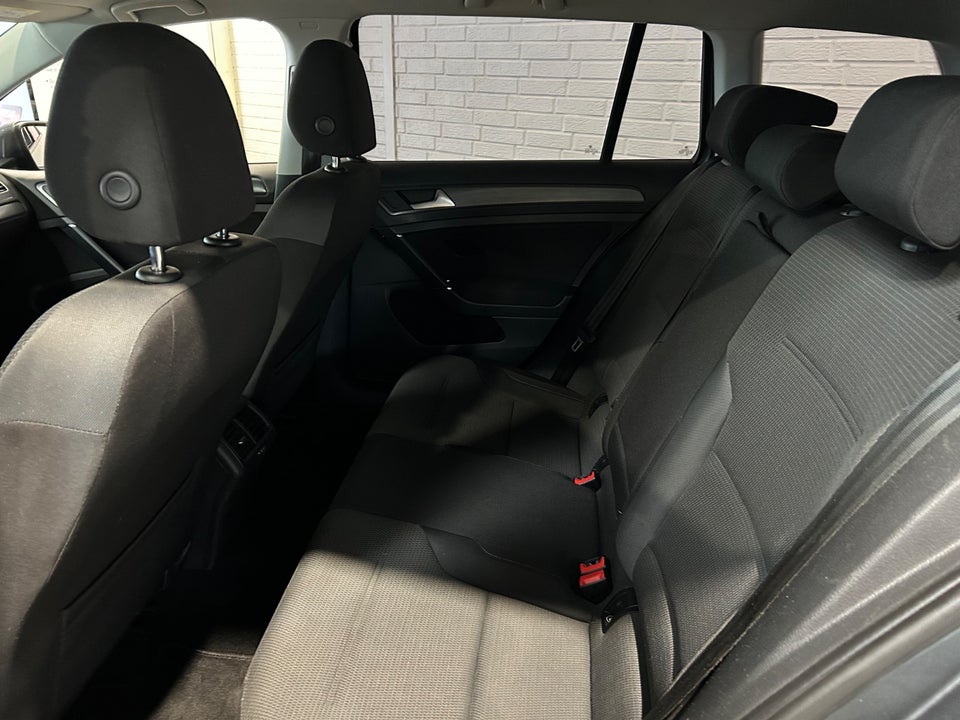 VW Golf VII 1,5 TSi 130 Comfortline Variant DSG 5d
