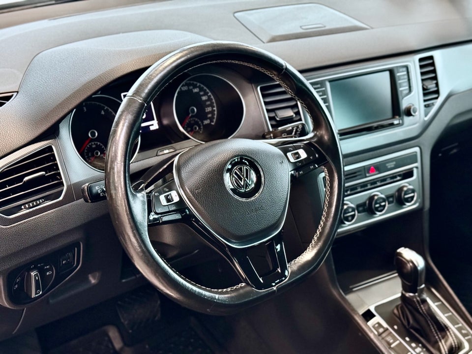 VW Golf Sportsvan 1,6 TDi 110 Lounge DSG BMT 5d