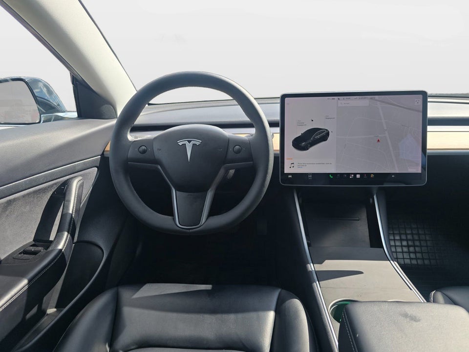 Tesla Model 3 Standard Range+ RWD 4d