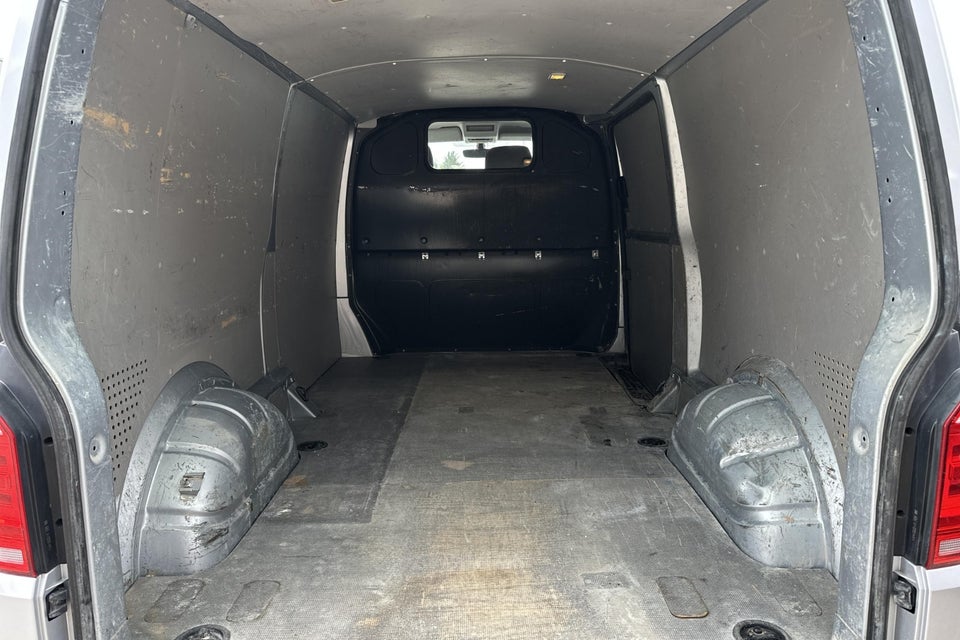 VW Transporter 2,0 TDi 150 Kassevogn DSG lang