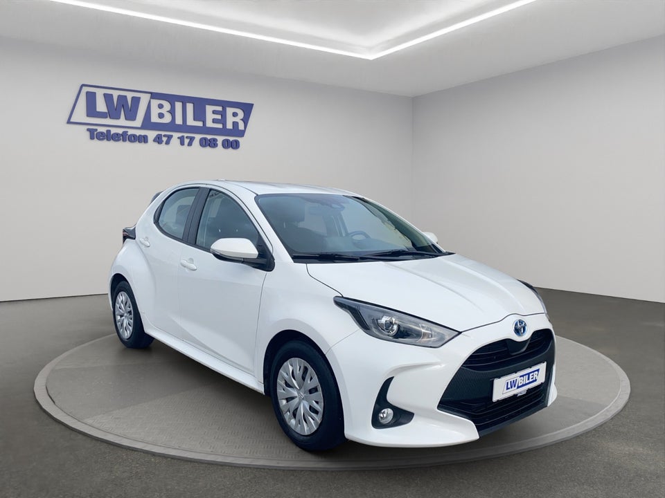 Toyota Yaris 1,5 Hybrid Essential e-CVT 5d