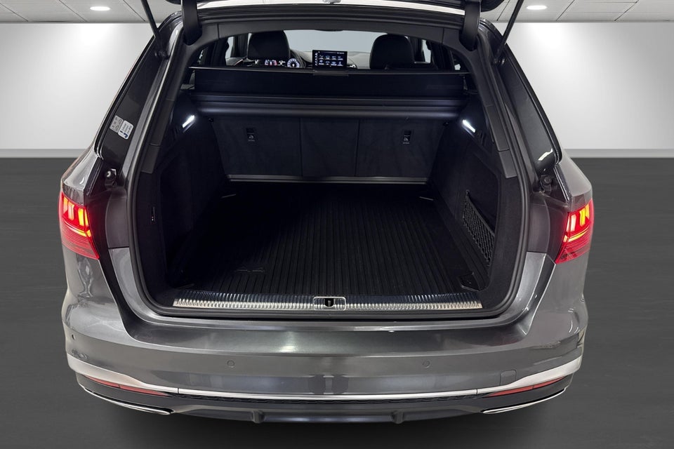 Audi A4 40 TFSi S-line Prestige Tour plus Avant S-tr. 5d