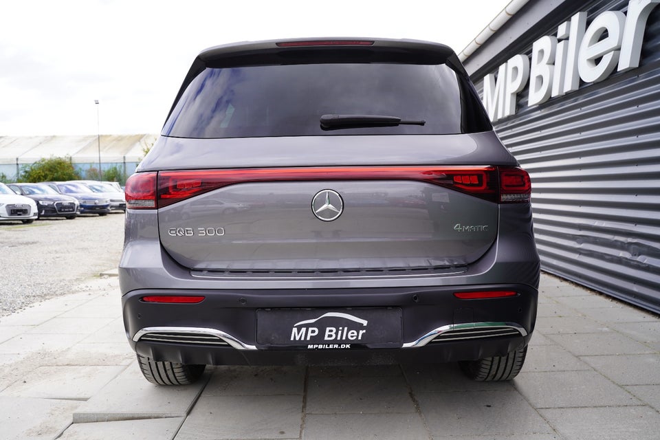 Mercedes EQB300 AMG Line 4Matic 5d