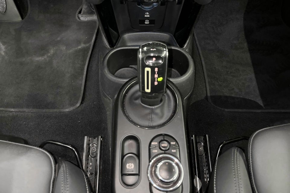 MINI Cooper SE Camden Edition 3d