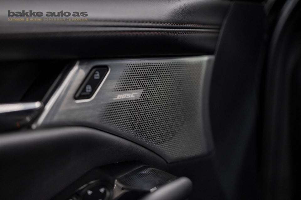 Mazda 3 2,0 e-SkyActiv-G 150 Cosmo Tech aut. 4d