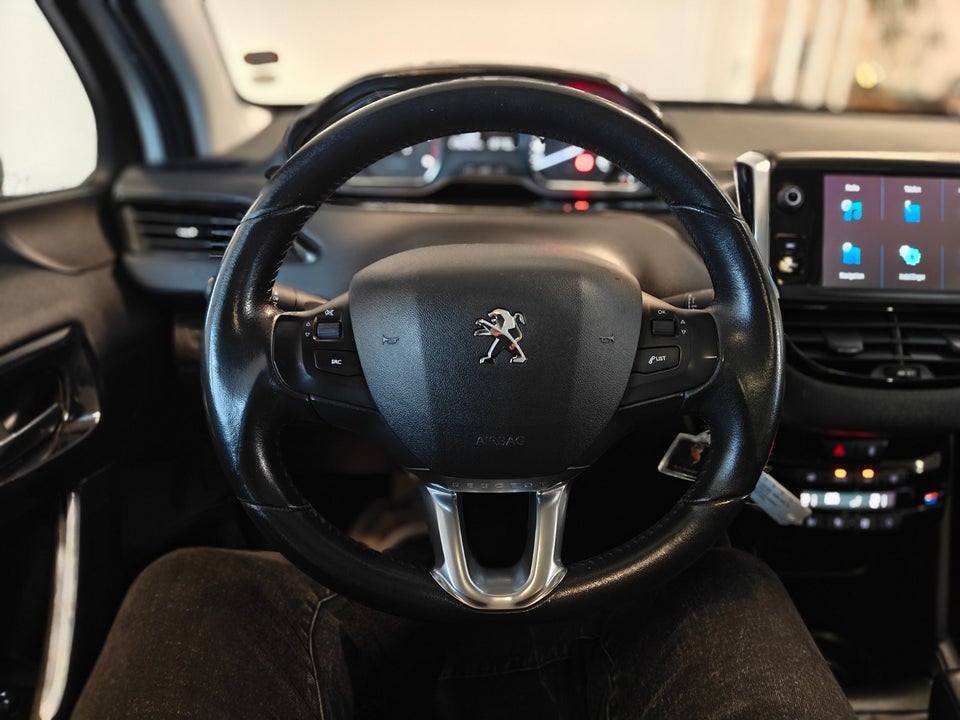 Peugeot 208 1,6 BlueHDi 100 Envy Sky 5d