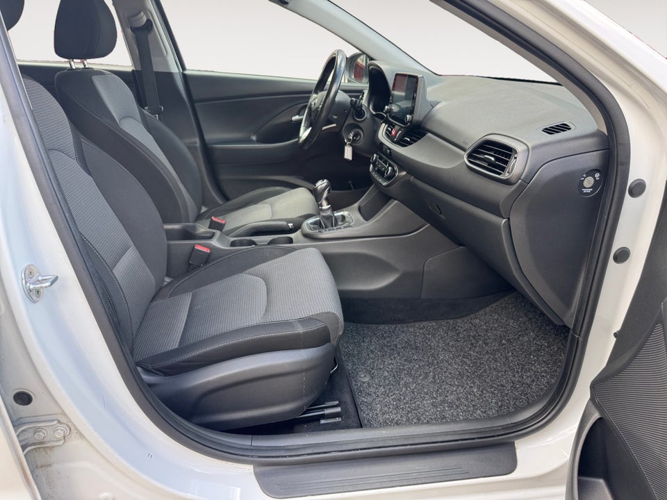 Hyundai i30 1,0 T-GDi Premium 5d