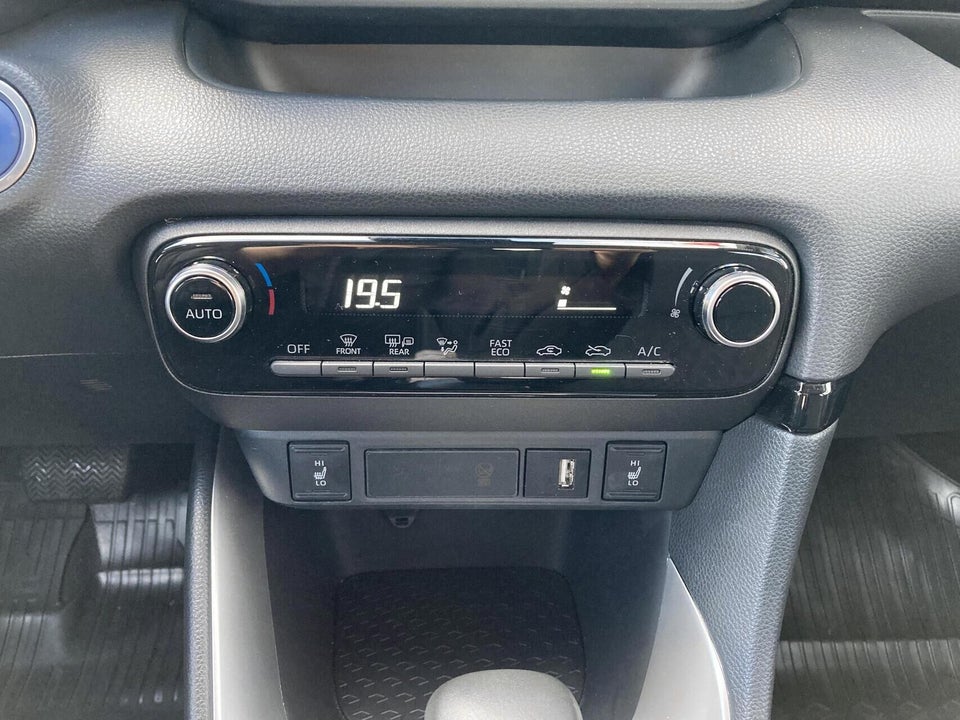 Toyota Yaris 1,5 Hybrid Active Tech e-CVT 5d