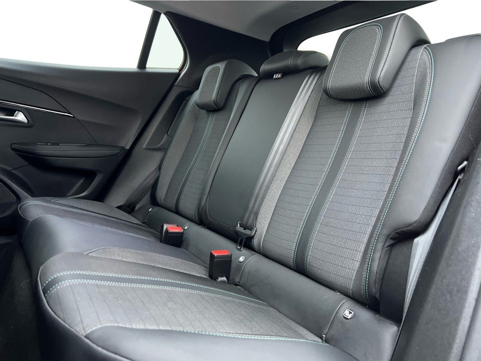Peugeot e-2008 50 Allure 5d