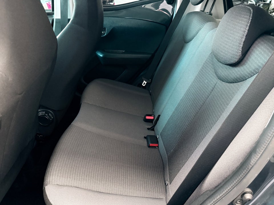 Toyota Aygo 1,0 VVT-i x-press 5d