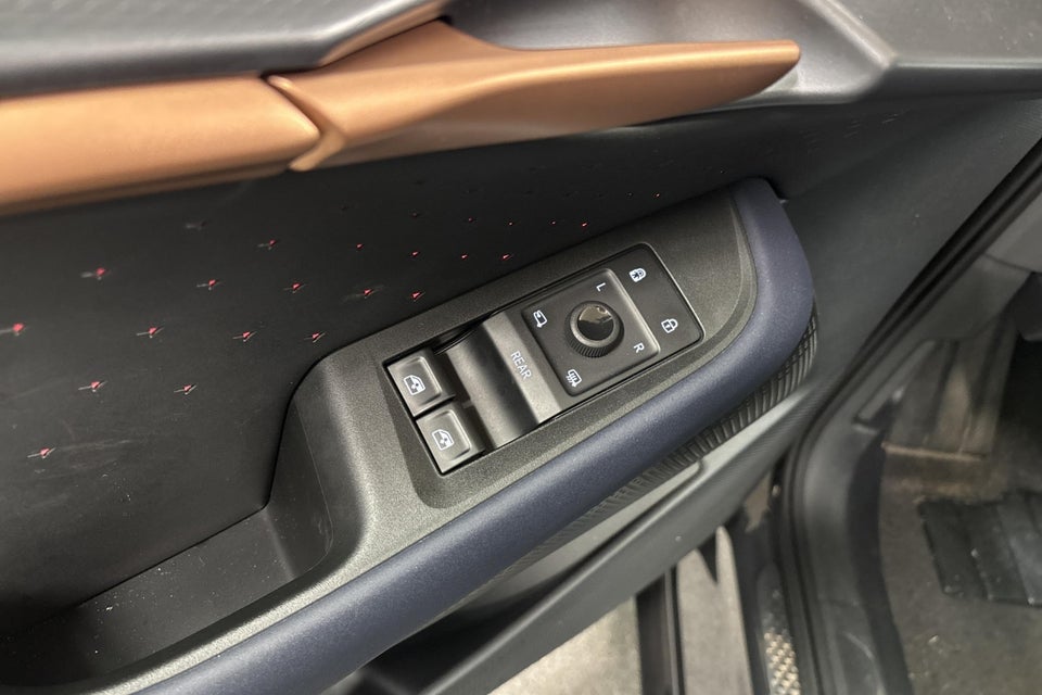 Cupra Tavascan 77 Adrenaline 5d