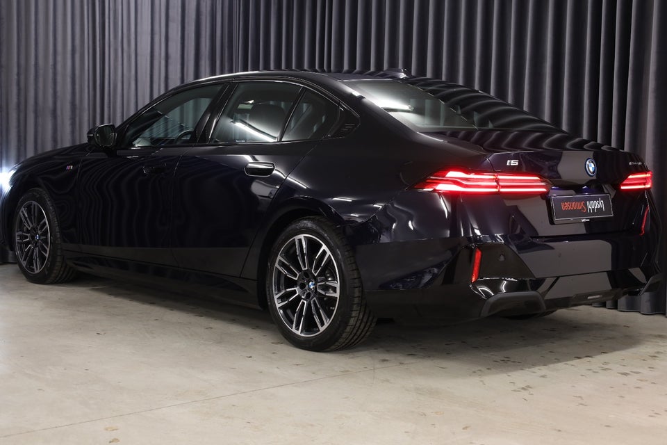 BMW i5 eDrive40 M-Sport 4d