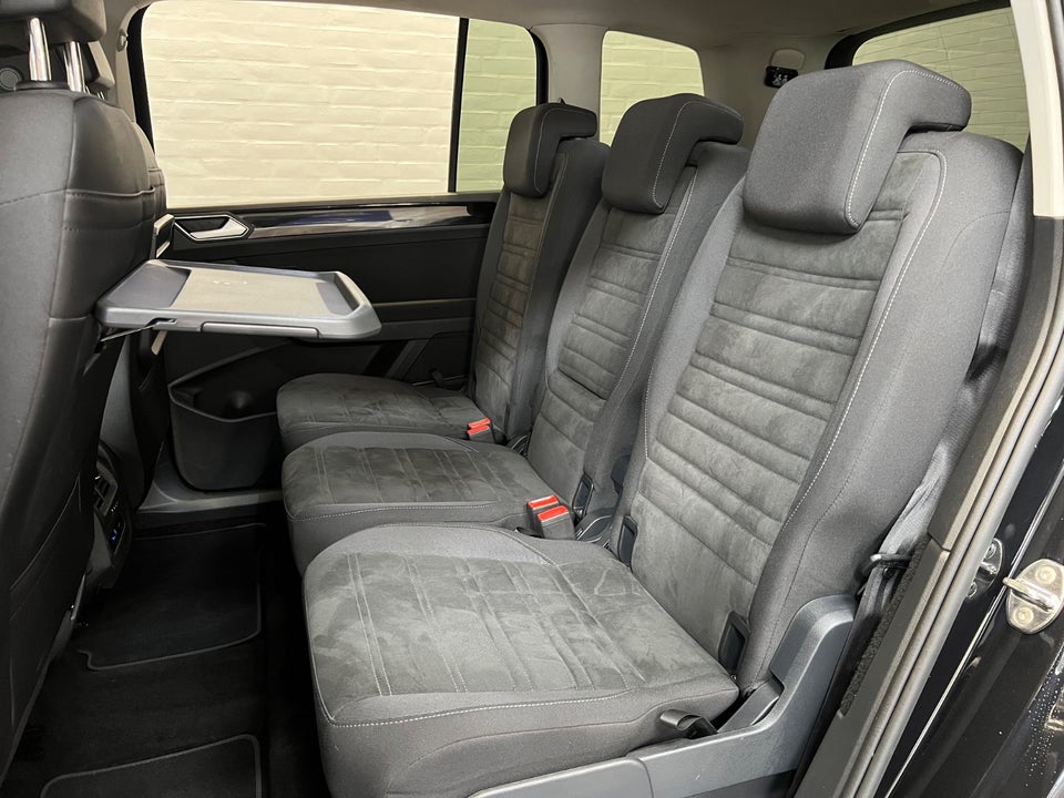 VW Touran 2,0 TDi 150 Highline DSG 7prs 5d