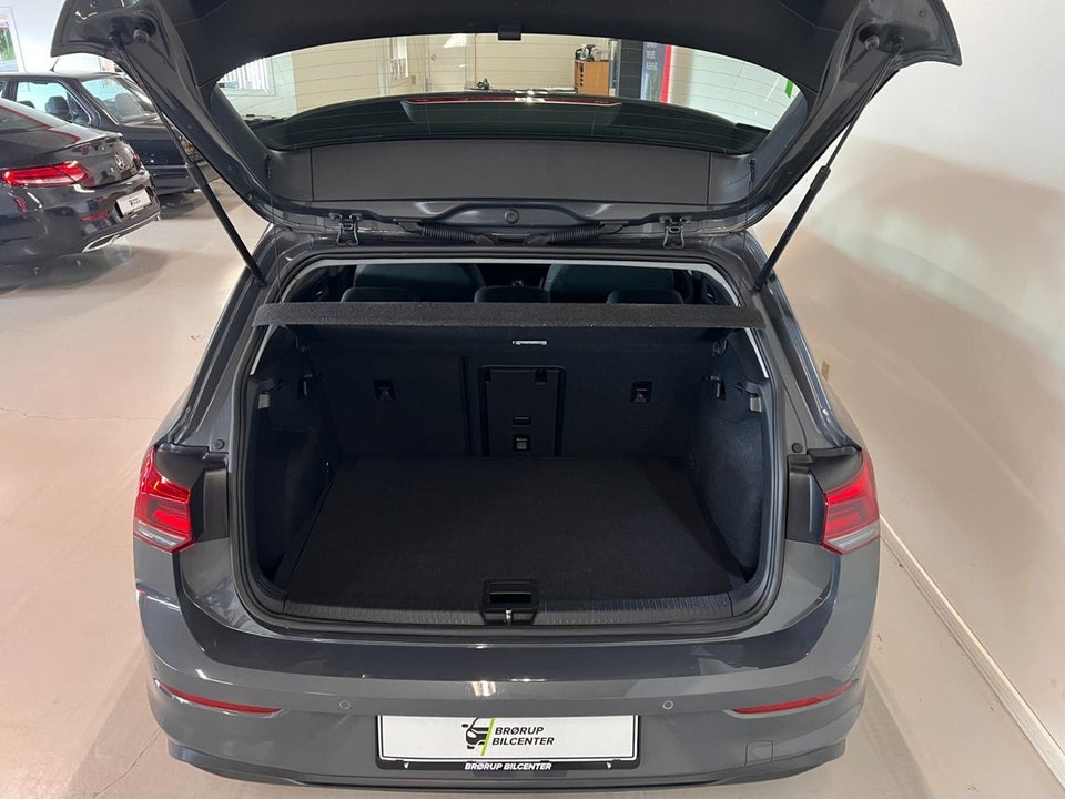 VW Golf VIII 1,5 TSi 130 Life 5d