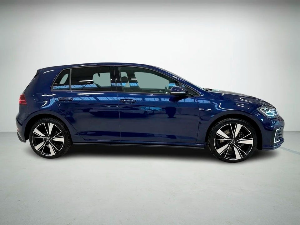 VW Golf VII 1,4 GTE DSG 5d