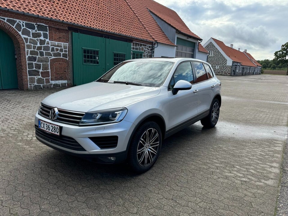 VW Touareg 3,0 V6 TDi 262 R-line Tiptr. 4Motion 5d