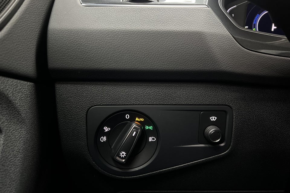 VW Tiguan 1,4 eHybrid Elegance DSG 5d