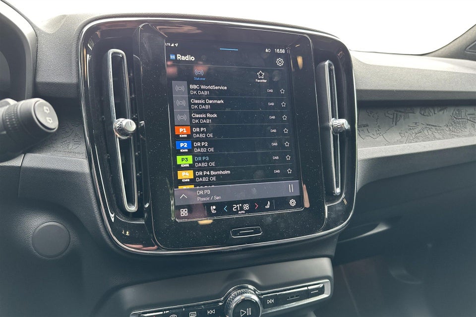 Volvo XC40 ReCharge Extended Range Plus 5d