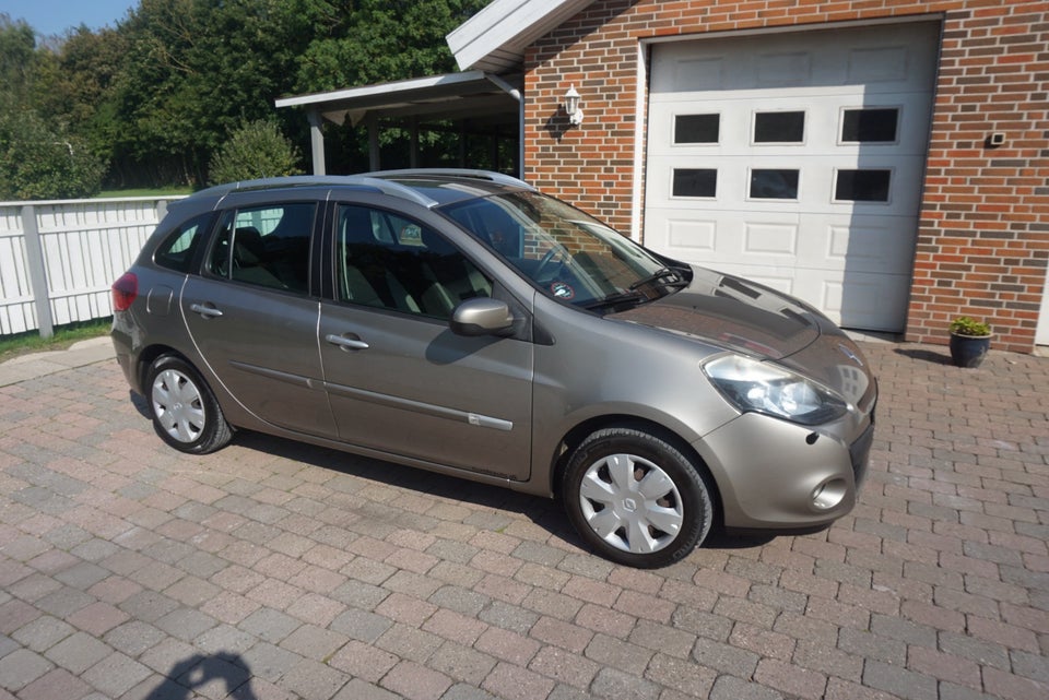 Renault Clio III 1,2 16V Expression Sport Tourer 5d