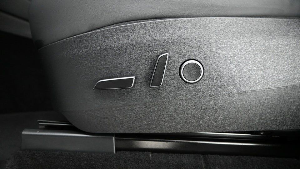 Tesla Model Y Long Range AWD 5d