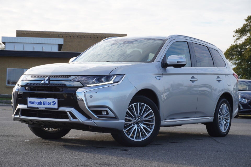 Mitsubishi Outlander 2,4 PHEV Intense CVT 4WD 5d