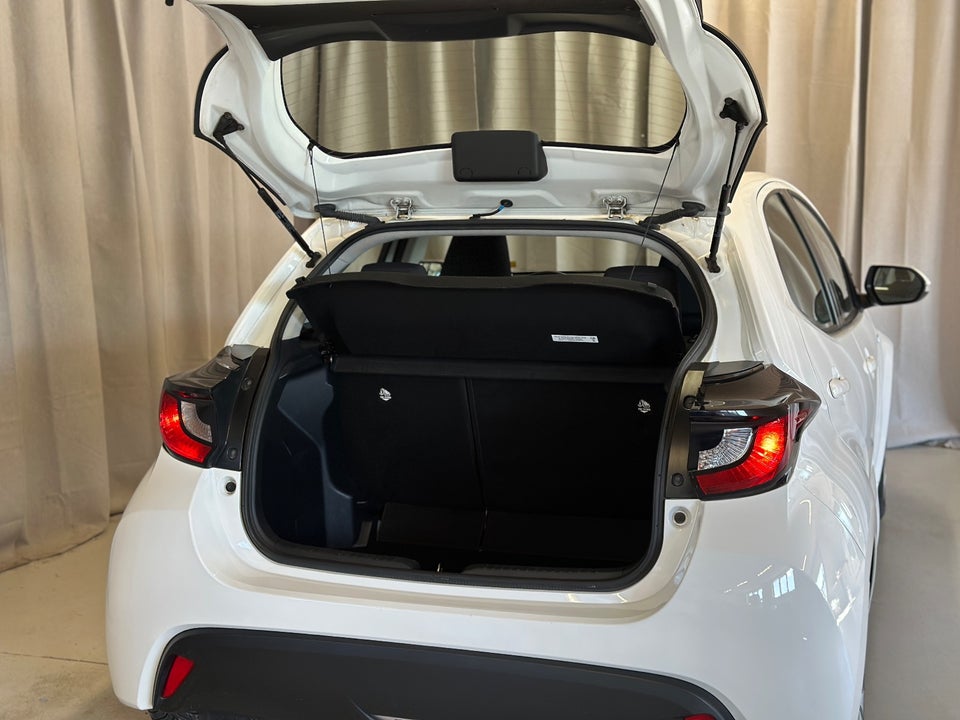 Toyota Yaris 1,5 Hybrid Active e-CVT 5d