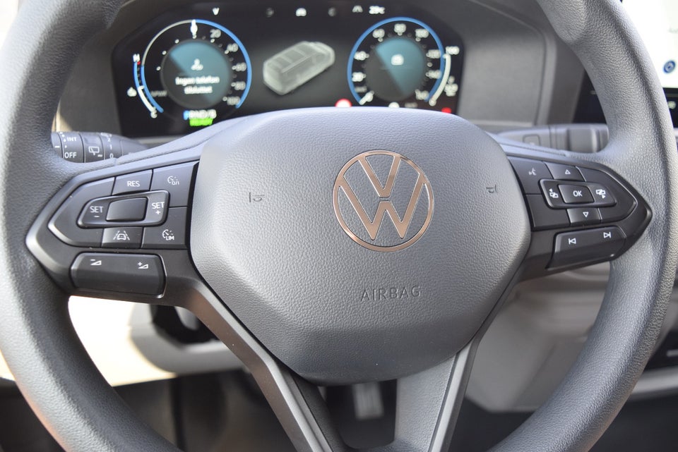 VW e-Caravelle 64 Basis SWB