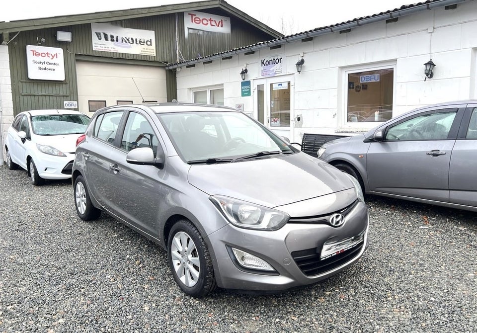 Hyundai i20 1,25 Classic XTR 5d