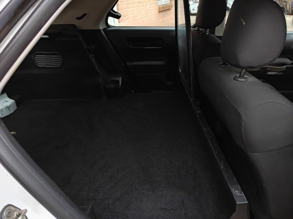 Citroën C4 Cactus 1,6 BlueHDi 100 Feel Van 5d