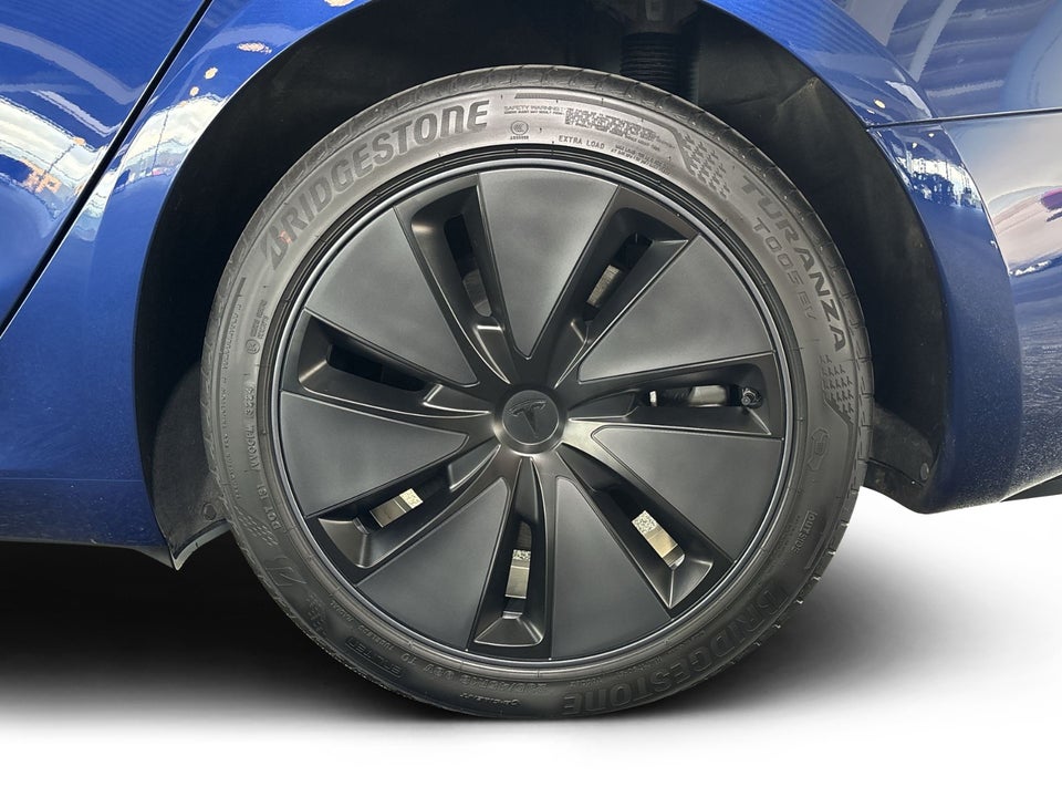 Tesla Model 3 Long Range RWD 4d