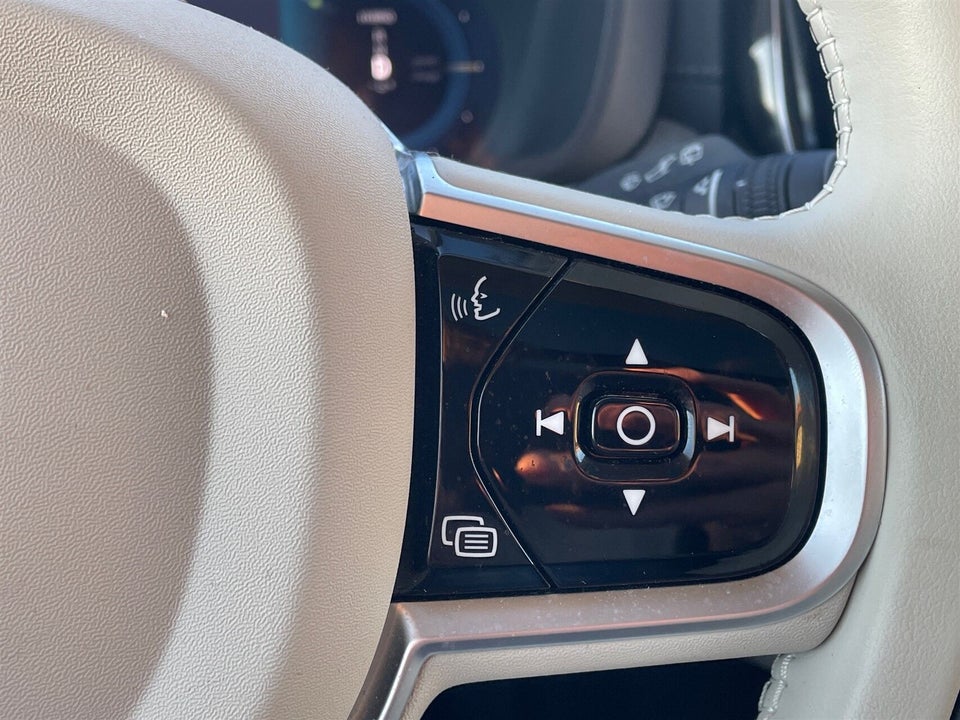 Volvo XC60 2,0 T6 ReCharge Ultra aut. AWD 5d