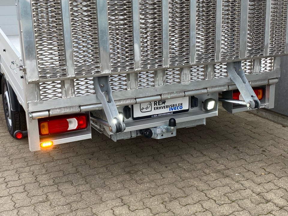 Iveco Daily 2,3 35S14 12m³ Van