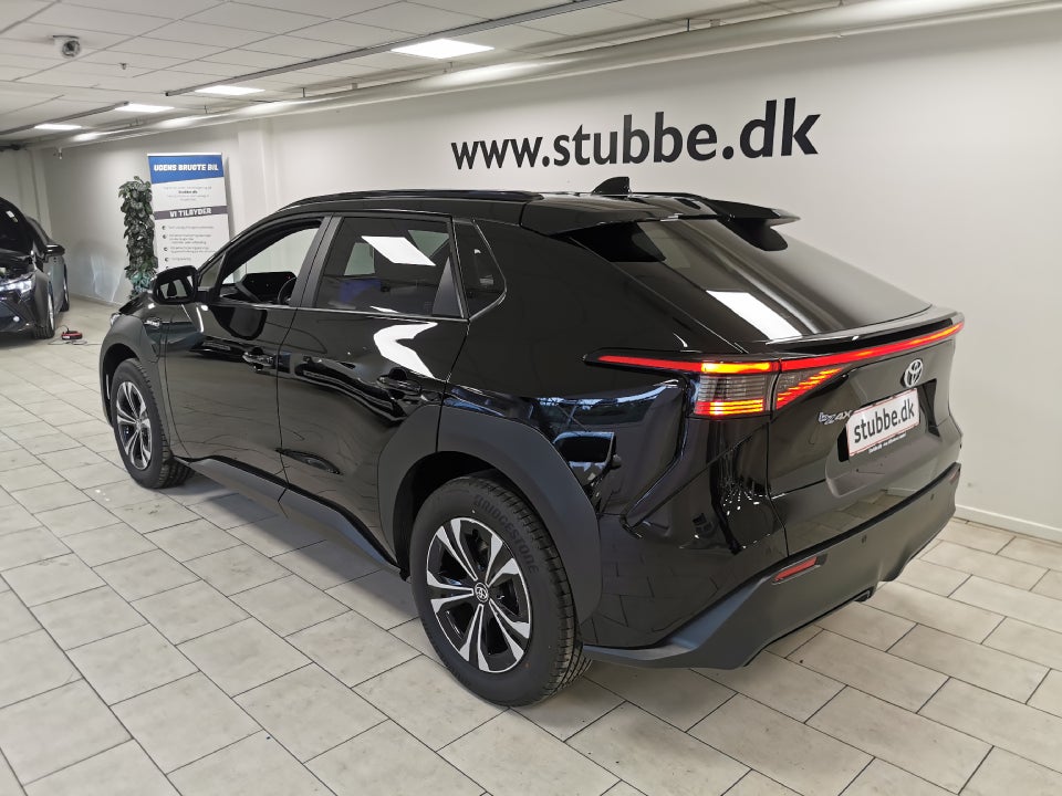 Toyota bZ4X Active 5d
