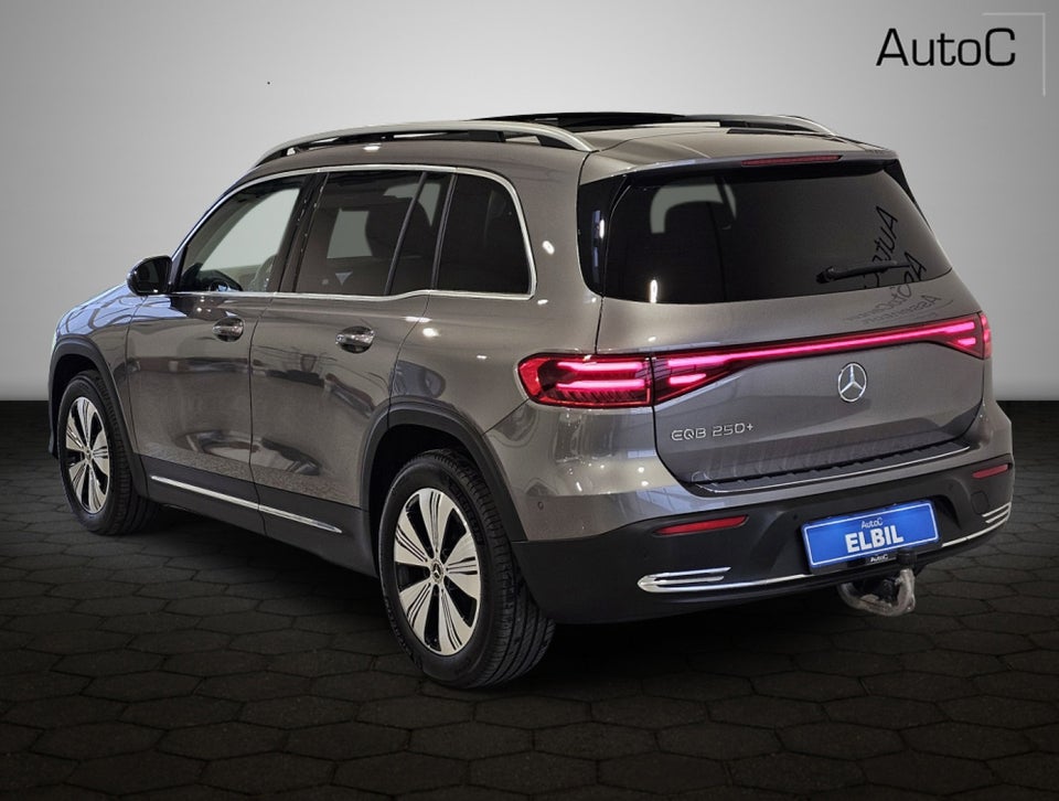 Mercedes EQB250+ Progressive 5d