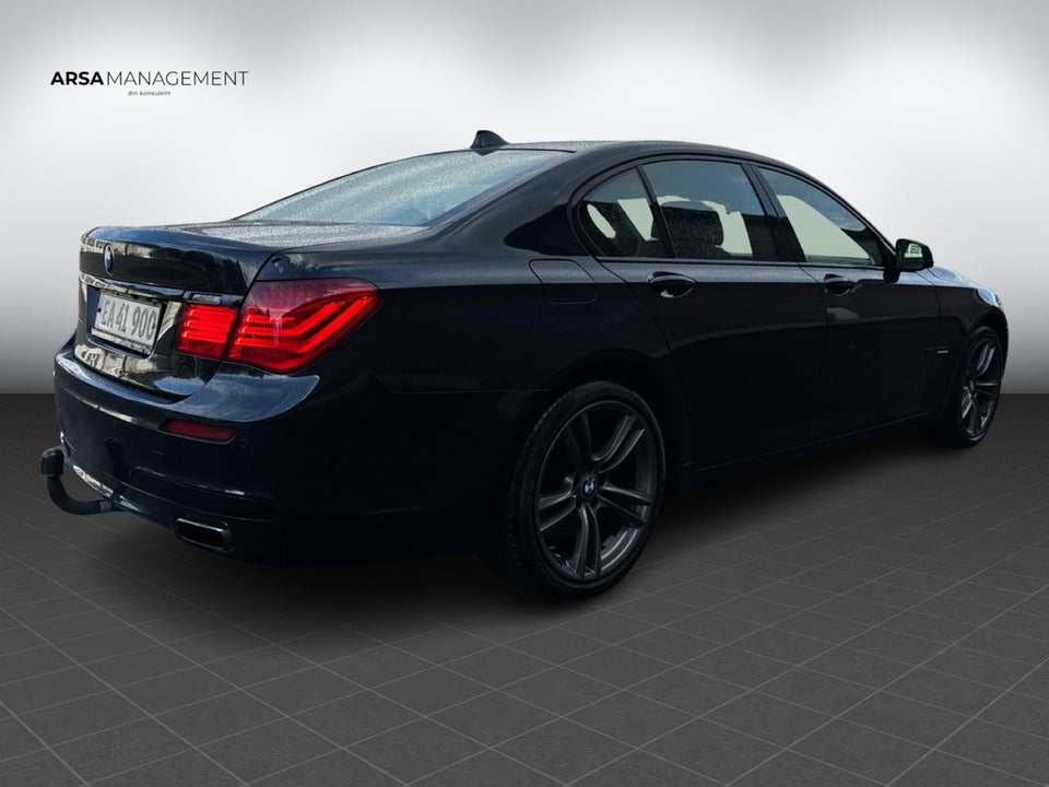 BMW 750i 4,4 M-Sport aut. 4d