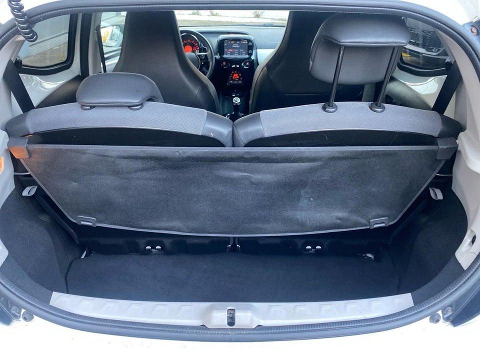 Toyota Aygo 1,0 VVT-i x-wave 5d