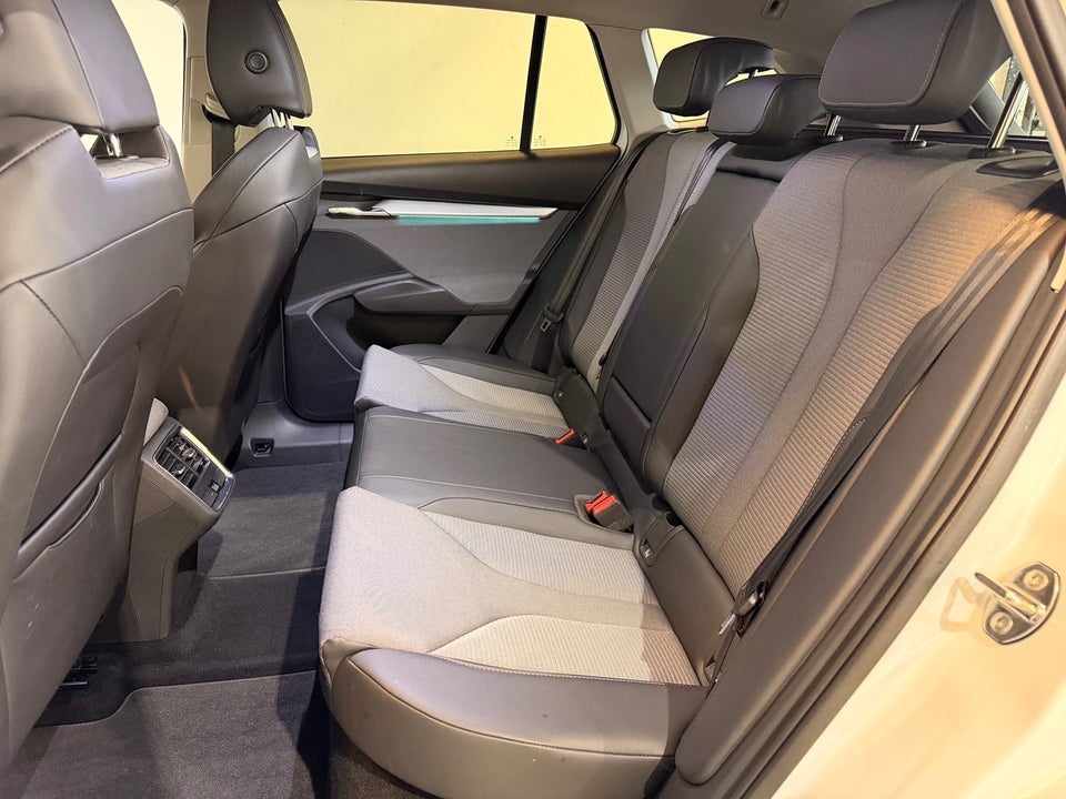 Skoda Enyaq 80 iV Loft 5d