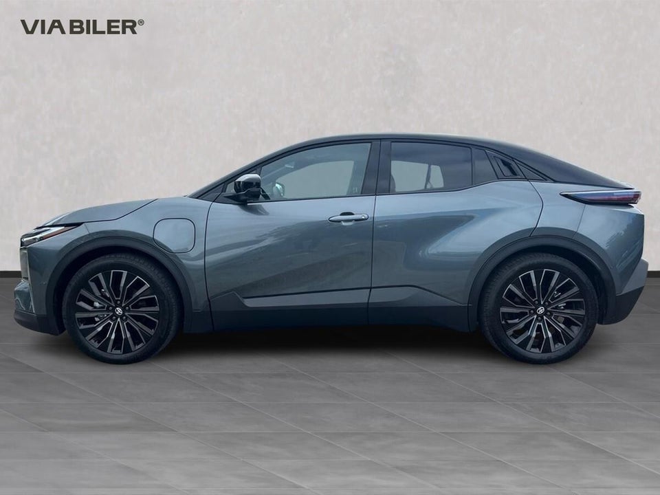 Toyota C-HR+ 77 Executive AWD 5d