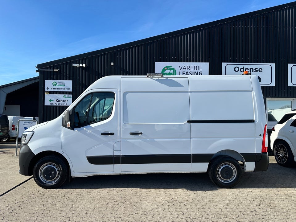 Renault Master IV T33 2,3 dCi 150 L2H2 Kassevogn