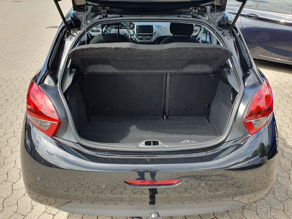 Peugeot 208 1,5 BlueHDi 100 Allure Sky 5d