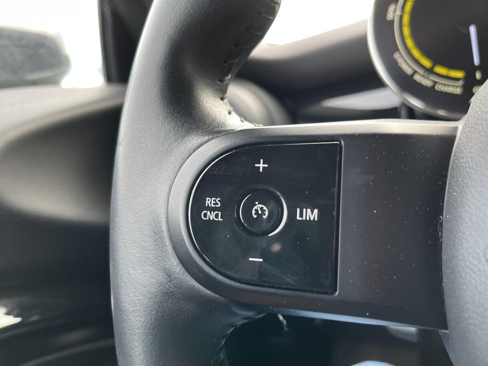 MINI Cooper SE Classic Trim 3d