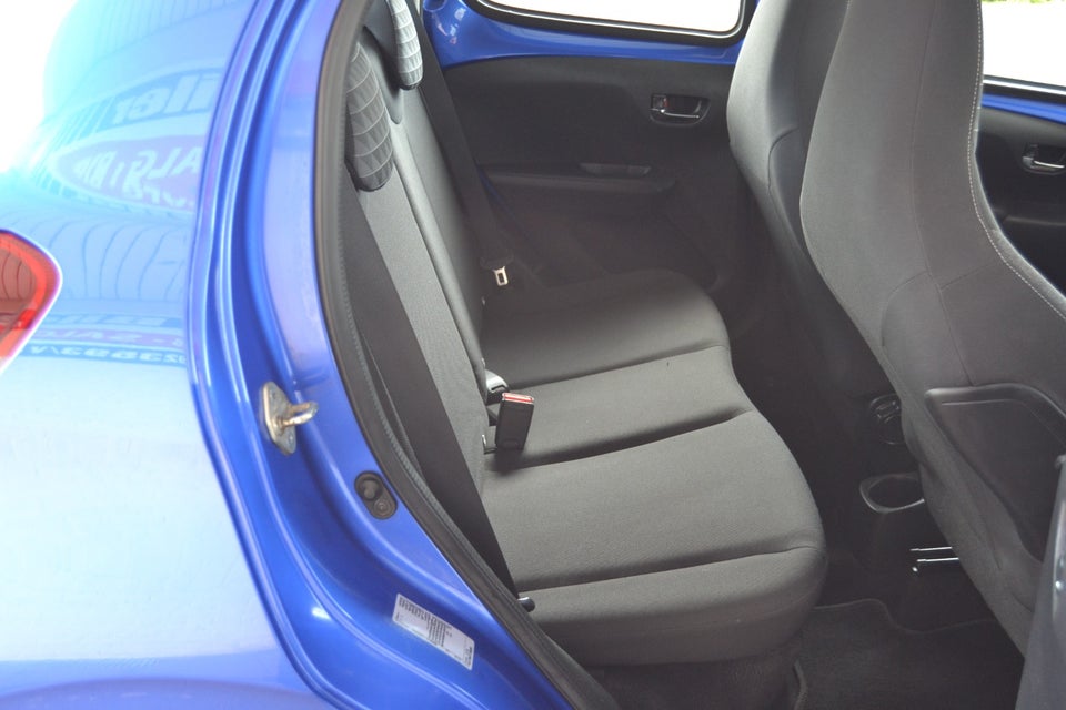 Peugeot 108 1,0 e-VTi 72 Allure+ 5d